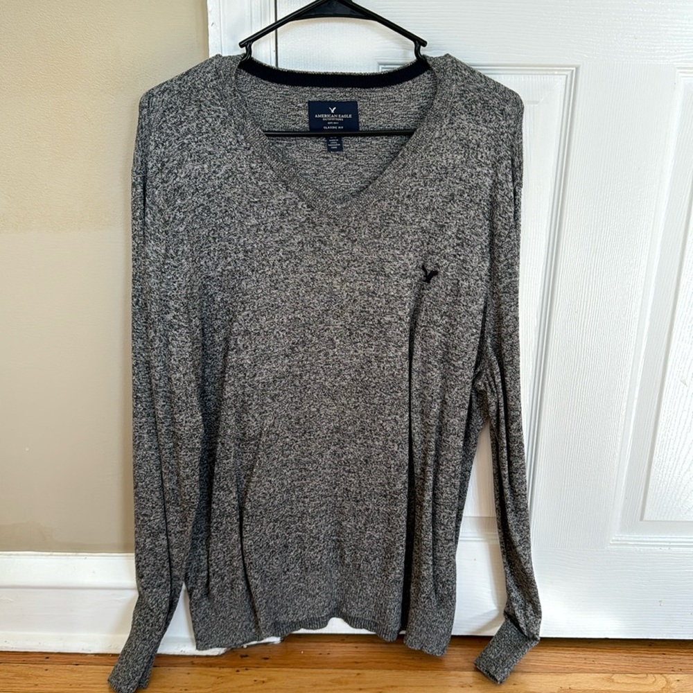 Men’s large American Eagle sweater. Grey.